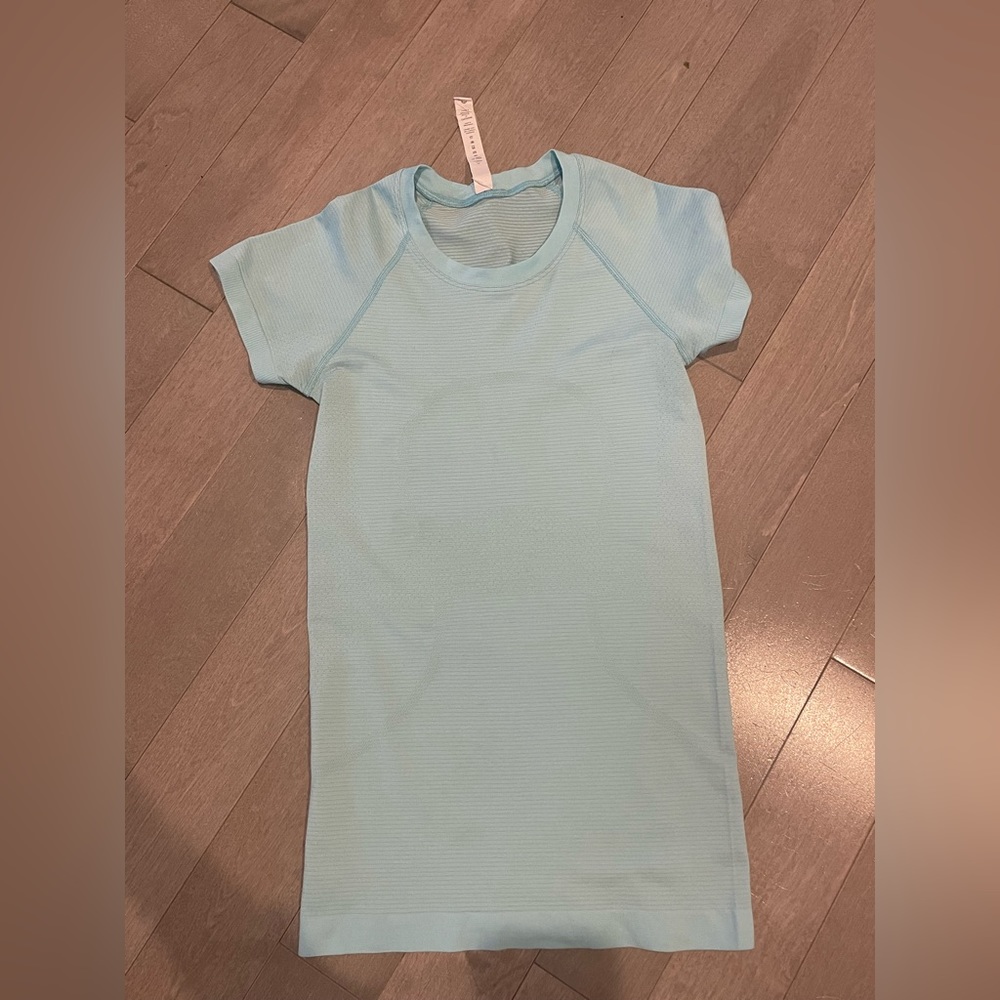 Lululemon Icing blue swiftly